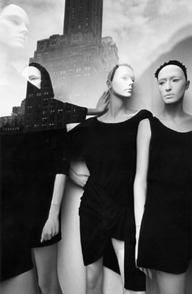 <b>5th Avenue.</b> New York, NY. June 1982.